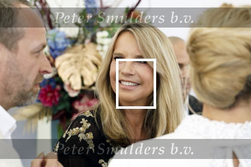 Amsterdam 10 juni 2023
Het 31e Amsterdam diner in AFAS Live tbv het Aidsfonds.
Linda de Mol kwam met Iebele v d Meulen  en werd opgevangen door prinses Mabel .