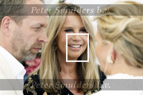 Amsterdam 10 juni 2023
Het 31e Amsterdam diner in AFAS Live tbv het Aidsfonds.
Linda de Mol kwam met Iebele v d Meulen  en werd opgevangen door prinses Mabel .