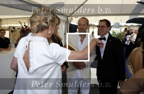 Amsterdam 10 juni 2023
Het 31e Amsterdam diner in AFAS Live tbv het Aidsfonds.
Linda de Mol kwam met Iebele v d Meulen  en werd opgevangen door prinses Mabel .