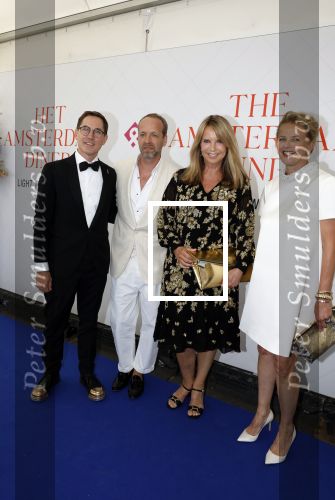 Amsterdam 10 juni 2023
Het 31e Amsterdam diner in AFAS Live tbv het Aidsfonds.
Linda de Mol kwam met Iebele v d Meulen  en werd opgevangen door prinses Mabel .