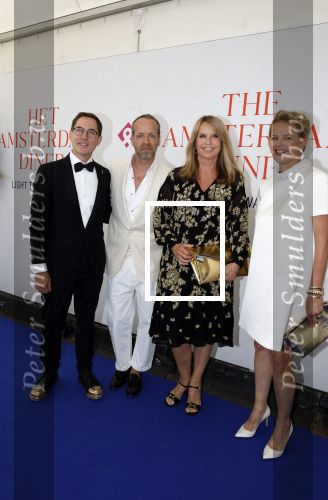 Amsterdam 10 juni 2023
Het 31e Amsterdam diner in AFAS Live tbv het Aidsfonds.
Linda de Mol kwam met Iebele v d Meulen  en werd opgevangen door prinses Mabel .