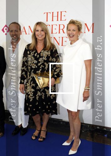 Amsterdam 10 juni 2023
Het 31e Amsterdam diner in AFAS Live tbv het Aidsfonds.
Linda de Mol kwam met Iebele v d Meulen  en werd opgevangen door prinses Mabel .