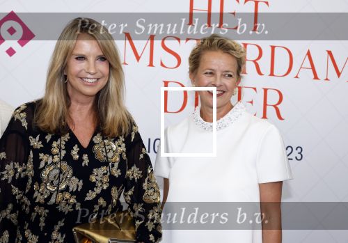 Amsterdam 10 juni 2023
Het 31e Amsterdam diner in AFAS Live tbv het Aidsfonds.
Linda de Mol kwam met Iebele v d Meulen  en werd opgevangen door prinses Mabel .