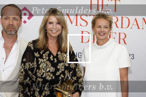 Amsterdam 10 juni 2023
Het 31e Amsterdam diner in AFAS Live tbv het Aidsfonds.
Linda de Mol kwam met Iebele v d Meulen  en werd opgevangen door prinses Mabel .