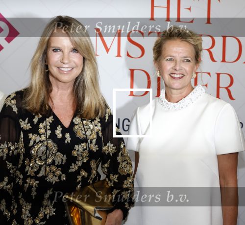Amsterdam 10 juni 2023
Het 31e Amsterdam diner in AFAS Live tbv het Aidsfonds.
Linda de Mol kwam met Iebele v d Meulen  en werd opgevangen door prinses Mabel .