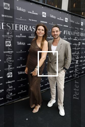 Amsterdam 1 juni 2023
Talkies terras award bij the Harbour Club .
Binnenhuis architect stylist Manon de Bie met een kennis