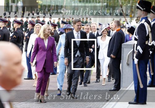 Den Haag 20 september 2022
Prinsjesdag 2022 in Den Haag . De troonrede wordt gedaan vanuit de koninklijke schouwburg .
Koning Willem Alexander Koningin Maxima en voor het eerst is prinses Amalia erbij . Ook prins Constantijn en prinses laurentien zijn aanwezig. Mark Rutte en Sigrid Kaag