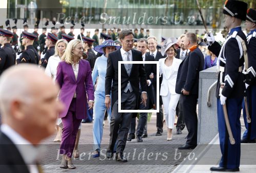Den Haag 20 september 2022
Prinsjesdag 2022 in Den Haag . De troonrede wordt gedaan vanuit de koninklijke schouwburg .
Koning Willem Alexander Koningin Maxima en voor het eerst is prinses Amalia erbij . Ook prins Constantijn en prinses laurentien zijn aanwezig. Mark Rutte en Sigrid Kaag