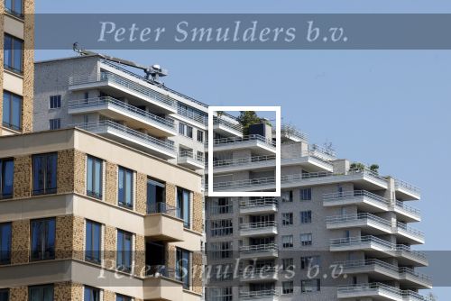 Amsterdam 16 juni 2023
Martin Garrix heeft het te koop staande appartement van Quincy Promes gekocht in intermezzo . Martin heeft daar meerdere penthouses.