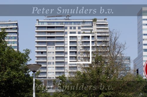 Amsterdam 16 juni 2023
Martin Garrix heeft het te koop staande appartement van Quincy Promes gekocht in intermezzo . Martin heeft daar meerdere penthouses.
