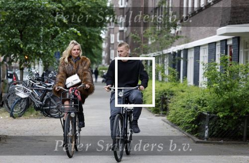 Amsterdam 1 juni 2023
Matthijs de Ligt en zijn vriendin Annekee Molenaar op de fiets in Amsterdam.