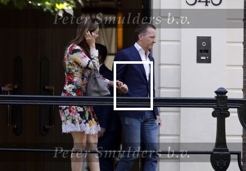Amsterdam 6 juni 2023
Michiel Mol en zijn vrouw Marloes Mens verlaten het Waldorf ASstoria Hotel. Ze zijn vandaag 5 jaar getrouwd.