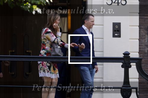 Amsterdam 6 juni 2023
Michiel Mol en zijn vrouw Marloes Mens verlaten het Waldorf ASstoria Hotel. Ze zijn vandaag 5 jaar getrouwd.