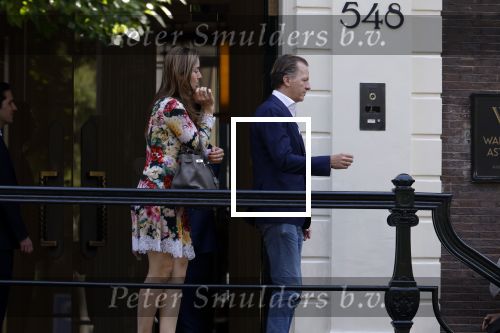 Amsterdam 6 juni 2023
Michiel Mol en zijn vrouw Marloes Mens verlaten het Waldorf ASstoria Hotel. Ze zijn vandaag 5 jaar getrouwd.