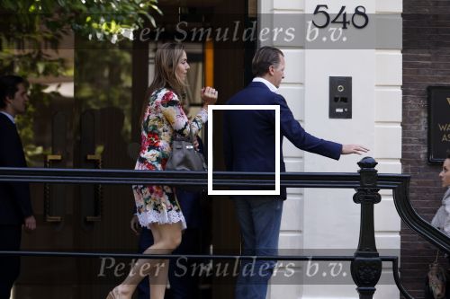 Amsterdam 6 juni 2023
Michiel Mol en zijn vrouw Marloes Mens verlaten het Waldorf ASstoria Hotel. Ze zijn vandaag 5 jaar getrouwd.