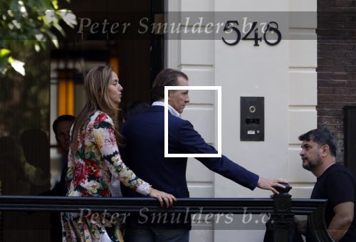 Amsterdam 6 juni 2023
Michiel Mol en zijn vrouw Marloes Mens verlaten het Waldorf ASstoria Hotel. Ze zijn vandaag 5 jaar getrouwd.