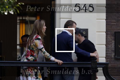 Amsterdam 6 juni 2023
Michiel Mol en zijn vrouw Marloes Mens verlaten het Waldorf ASstoria Hotel. Ze zijn vandaag 5 jaar getrouwd.
