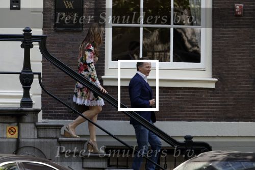 Amsterdam 6 juni 2023
Michiel Mol en zijn vrouw Marloes Mens verlaten het Waldorf ASstoria Hotel. Ze zijn vandaag 5 jaar getrouwd.