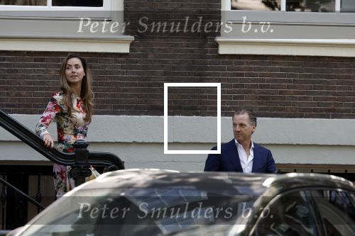 Amsterdam 6 juni 2023
Michiel Mol en zijn vrouw Marloes Mens verlaten het Waldorf ASstoria Hotel. Ze zijn vandaag 5 jaar getrouwd.