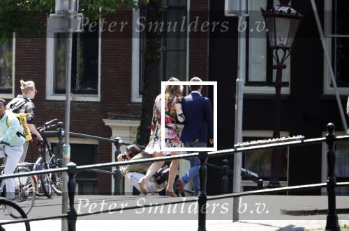 Amsterdam 6 juni 2023
Michiel Mol en zijn vrouw Marloes Mens verlaten het Waldorf ASstoria Hotel. Ze zijn vandaag 5 jaar getrouwd.