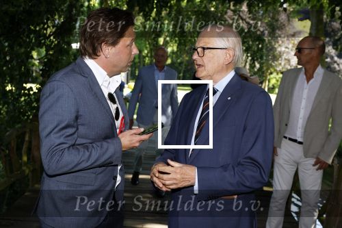 Haarzuilens 21 juni 2023
Nationale Haringparty bij Kasteel de Haar in Haarzuilens .
Mr Pieter v Vollenhoven met Matthijs Albers