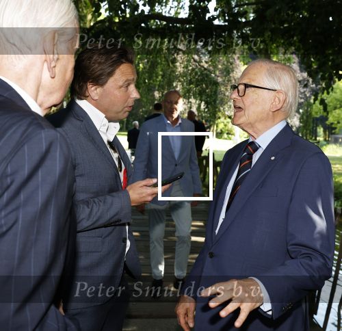 Haarzuilens 21 juni 2023
Nationale Haringparty bij Kasteel de Haar in Haarzuilens .
Mr Pieter v Vollenhoven met Matthijs Albers