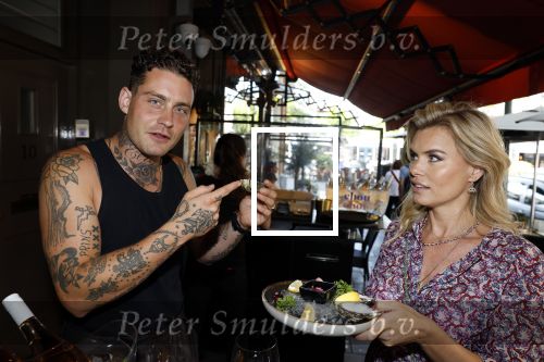 Amsterdam 21 juni 2023
Presentatie nieuwe boek van Bas Smit en Nicolette v Dam .
Nicolette v Dam en Douwe Bob