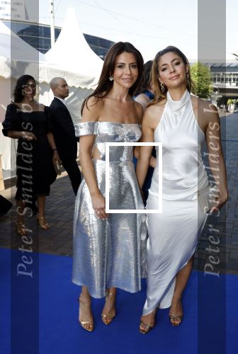 Amsterdam 10 juni 2023
Het 31e Amsterdam diner in AFAS Live tbv het Aidsfonds.
 Olcay Gulsen en haar zus Doshe Gulsen