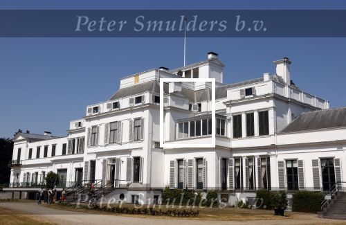 Soestdijk 15 juni 2023
Opnames van de grote sinterklaasfilm op paleis Soestdijk . Op kantoor staan nog foto\'s de kluis en div Boeken