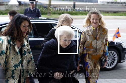 Amsterdam 1 juni 2023
Openingsavond van Holland festival in Amsterdam.
Aanwezig oa Prinses Beatrix Prinses Mabel en haar dochter Zaria.