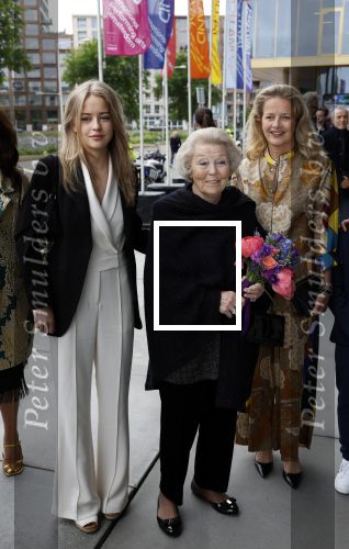 Amsterdam 1 juni 2023
Openingsavond van Holland festival in Amsterdam.
Aanwezig oa Prinses Beatrix Prinses Mabel en haar dochter Zaria.