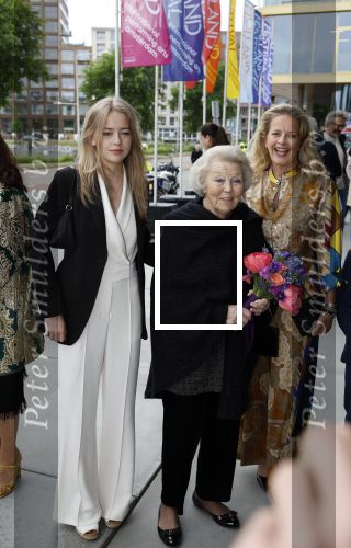 Amsterdam 1 juni 2023
Openingsavond van Holland festival in Amsterdam.
Aanwezig oa Prinses Beatrix Prinses Mabel en haar dochter Zaria.