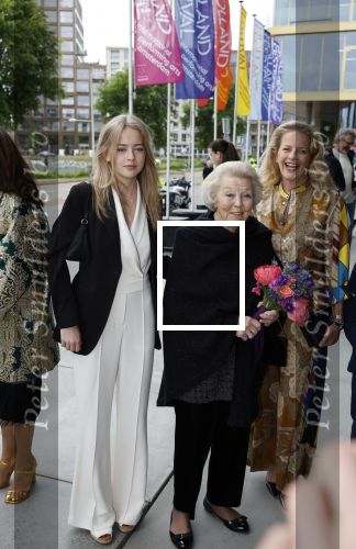 Amsterdam 1 juni 2023
Openingsavond van Holland festival in Amsterdam.
Aanwezig oa Prinses Beatrix Prinses Mabel en haar dochter Zaria.