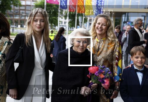 Amsterdam 1 juni 2023
Openingsavond van Holland festival in Amsterdam.
Aanwezig oa Prinses Beatrix Prinses Mabel en haar dochter Zaria.