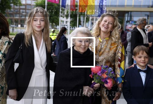 Amsterdam 1 juni 2023
Openingsavond van Holland festival in Amsterdam.
Aanwezig oa Prinses Beatrix Prinses Mabel en haar dochter Zaria.