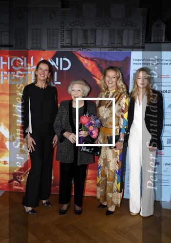 Amsterdam 1 juni 2023
Openingsavond van Holland festival in Amsterdam.
Aanwezig oa Prinses Beatrix Prinses Mabel en haar dochter Zaria.
