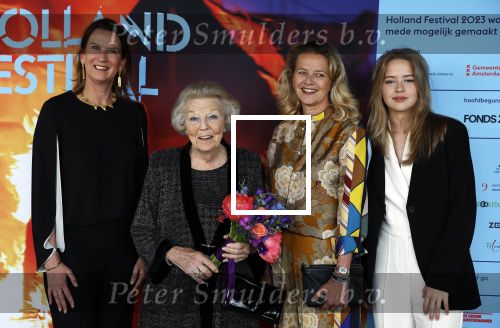 Amsterdam 1 juni 2023
Openingsavond van Holland festival in Amsterdam.
Aanwezig oa Prinses Beatrix Prinses Mabel en haar dochter Zaria.