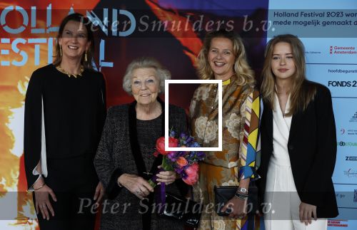 Amsterdam 1 juni 2023
Openingsavond van Holland festival in Amsterdam.
Aanwezig oa Prinses Beatrix Prinses Mabel en haar dochter Zaria.