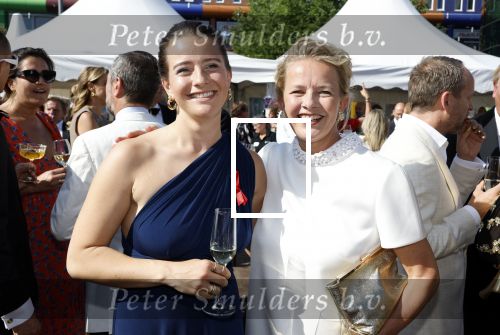 Amsterdam 10 juni 2023
Het 31e Amsterdam diner in AFAS Live tbv het Aidsfonds.
Prinses Mabel  met nichtje