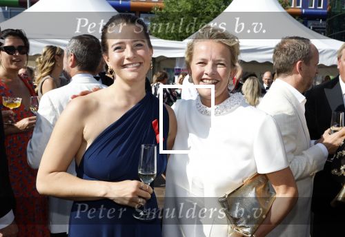 Amsterdam 10 juni 2023
Het 31e Amsterdam diner in AFAS Live tbv het Aidsfonds.
Prinses Mabel  met nichtje