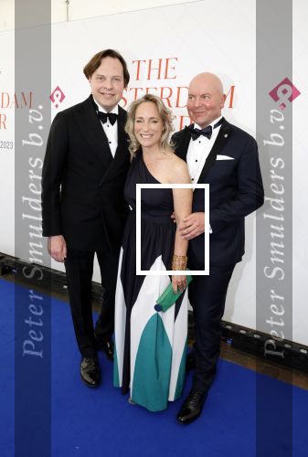 Amsterdam 10 juni 2023
Het 31e Amsterdam diner in AFAS Live tbv het Aidsfonds.
Prinses Margarita was uitgenodigd door een kennis . Prinses Mabel vangt haar op