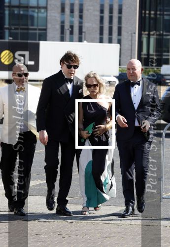 Amsterdam 10 juni 2023
Het 31e Amsterdam diner in AFAS Live tbv het Aidsfonds.
Prinses Margarita was uitgenodigd door een kennis . Prinses Mabel vangt haar op