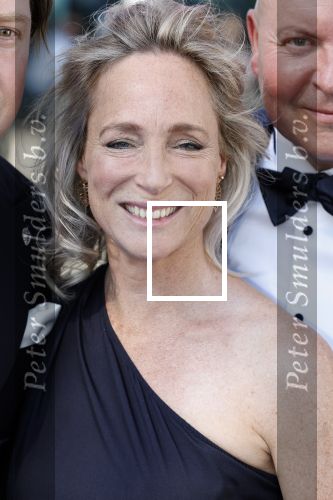 Amsterdam 10 juni 2023
Het 31e Amsterdam diner in AFAS Live tbv het Aidsfonds.
Prinses Margarita was uitgenodigd door een kennis . Prinses Mabel vangt haar op