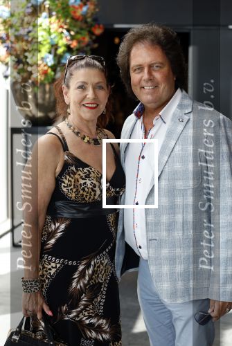Amsterdam 11 juni 2023
Presentatie cd Jeffrey Schenk en Bobbie Eakes bij the Harbour Club.
Rene Leblanc met vriendin