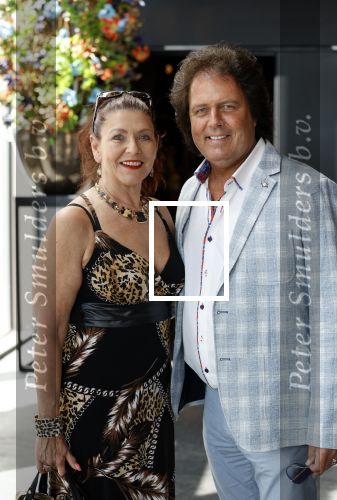 Amsterdam 11 juni 2023
Presentatie cd Jeffrey Schenk en Bobbie Eakes bij the Harbour Club.
Rene Leblanc met vriendin