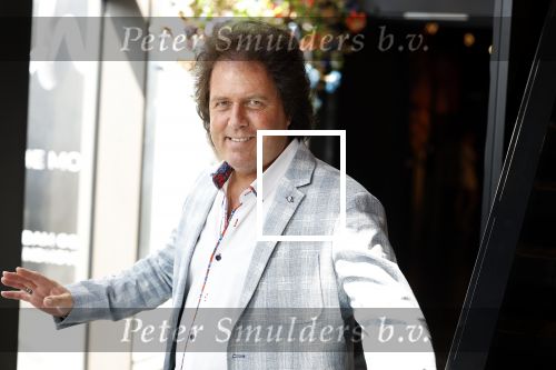 Amsterdam 11 juni 2023
Presentatie cd Jeffrey Schenk en Bobbie Eakes bij the Harbour Club.
Rene Leblanc met vriendin
