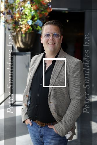 Amsterdam 11 juni 2023
Presentatie cd Jeffrey Schenk en Bobbie Eakes bij the Harbour Club.
Rutger v barneveld met vriendin