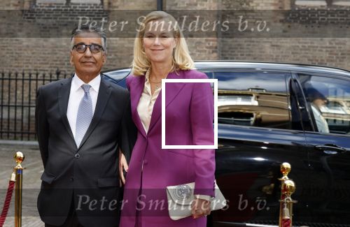 Den Haag 20 september 2022
Prinsjesdag 2022 in Den Haag . De troonrede wordt gedaan vanuit de koninklijke schouwburg .
Sigrid Kaag met haar man en beveiliging