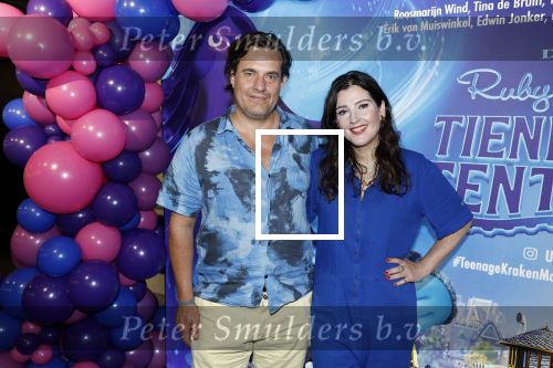 Amsterdam 24 juni 2023
Premiere TIENER MET TENTAKELS in Pathe Arena .
Tina de Bruin kwam met haar man Vincent Croiset