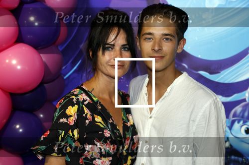 Amsterdam 24 juni 2023
Premiere TIENER MET TENTAKELS in Pathe Arena .
Valentijn Ave met moeder